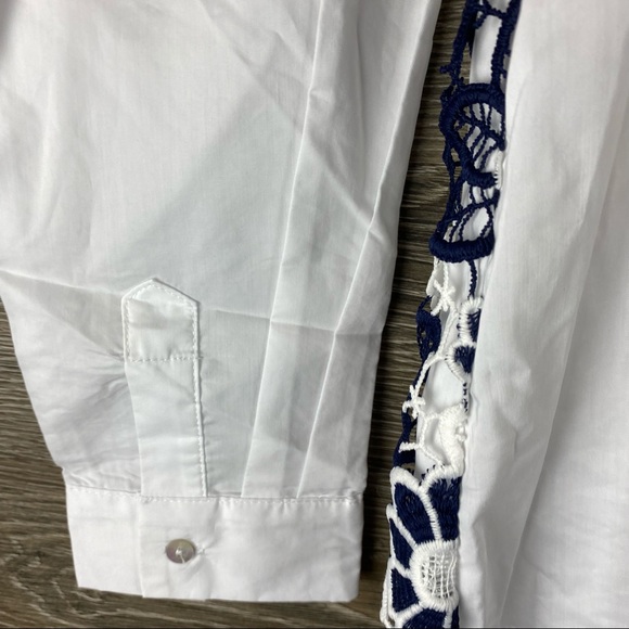 J.O.A Los Angeles white button up top NWT - Picture 7 of 7
